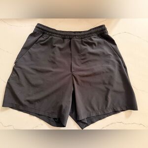 Lululemon Men’s Pace Breaker unlined 5” Black Shorts- Small